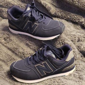 Running shoes